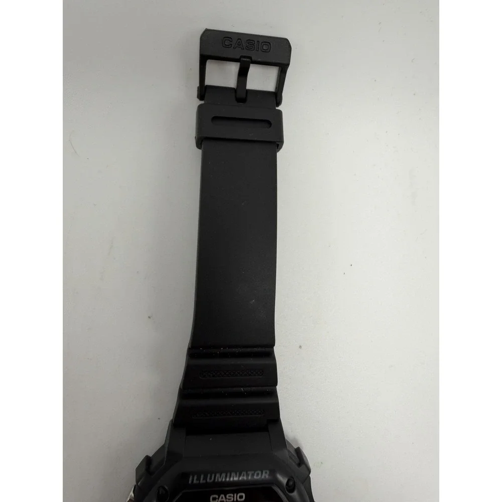 Casio F-108WH Mens Watch 39MM 8.5